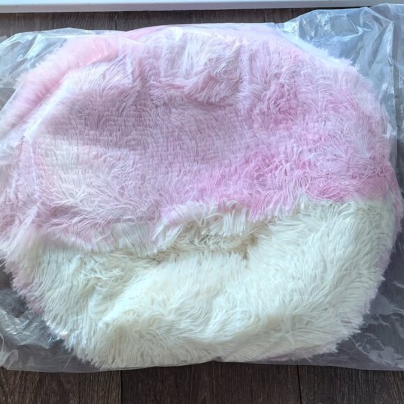 Hooded Pet Cuddler Bed - Picture 2 of 3